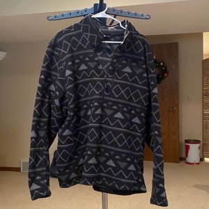 North face men’s XL quarter zip with geometric pattern